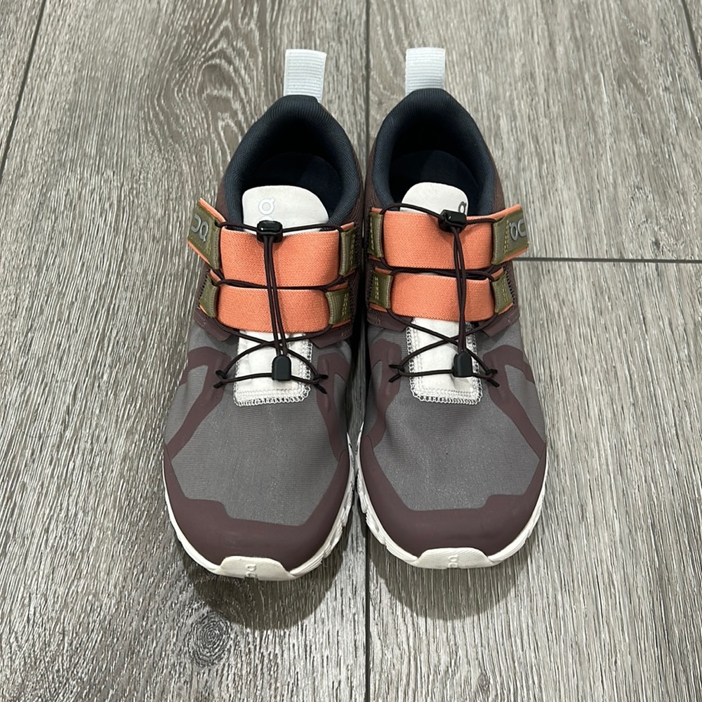 Women’s ON pull on shoe